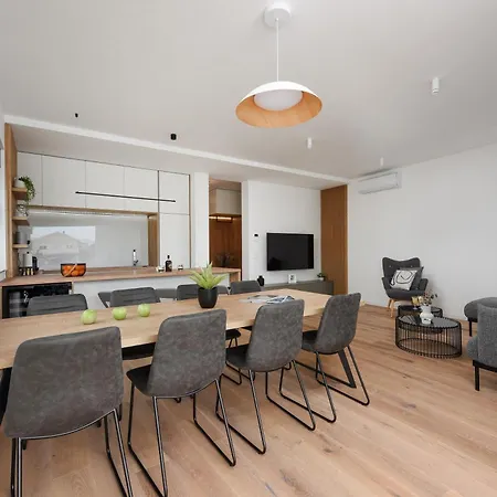 Luxury With Private Pool In