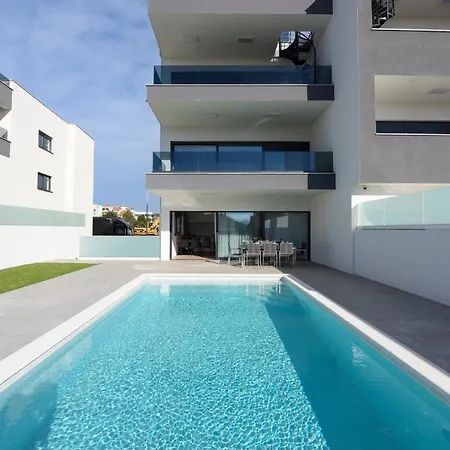 Luxury With Private Pool In *