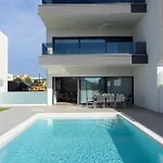 Διαμέρισμα Luxury With Private Pool In