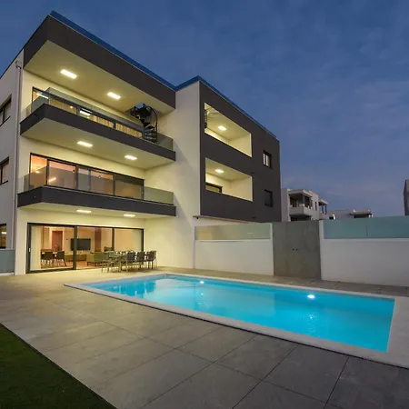 דירה Luxury With Private Pool In
