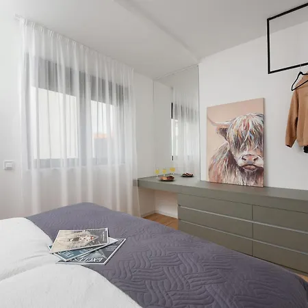 Luxury With Private Pool In Apartamento Zadar