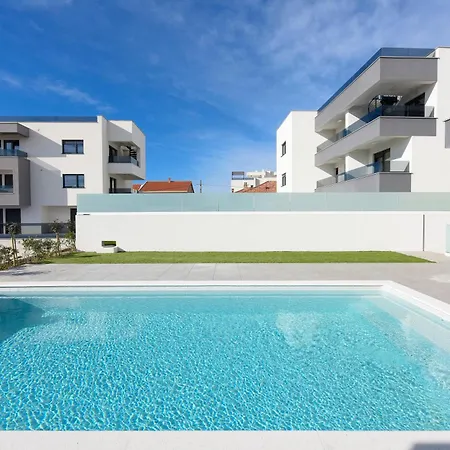 Luxury With Private Pool In Apartamento Zadar