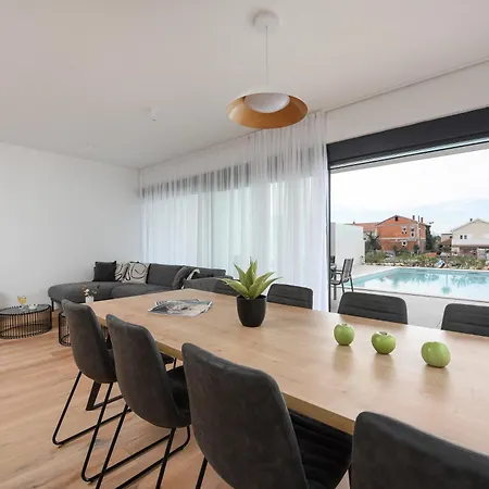 Apartment Luxury With Private Pool In