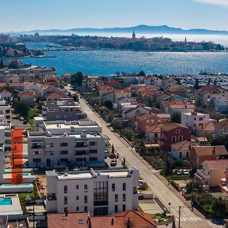 דירה Luxury With Private Pool In *