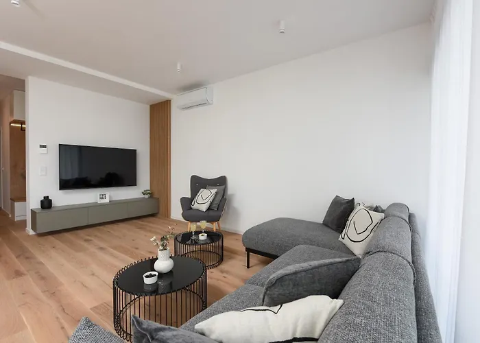 Luxury With Private Pool In דירה *