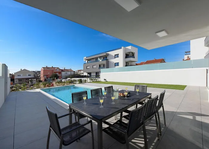 Luxury With Private Pool In *