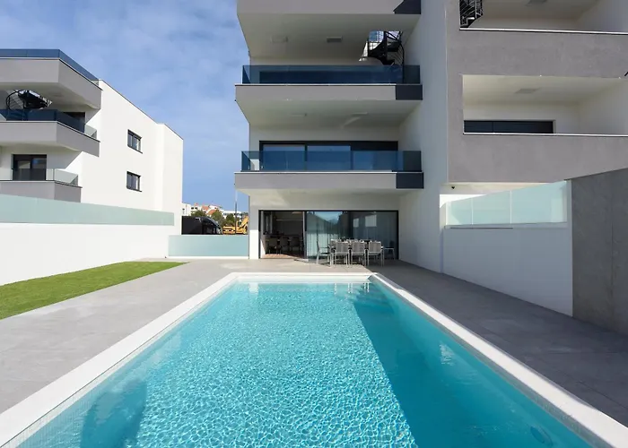 Luxury With Private Pool In *