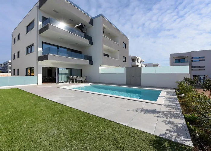 דירה Luxury With Private Pool In